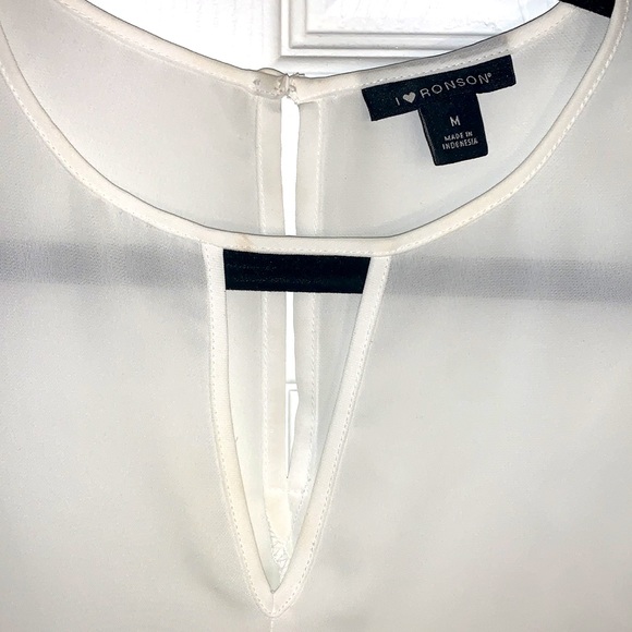I ❤️ Ronson White Ruffle Shoulder Blouse - Picture 2 of 8